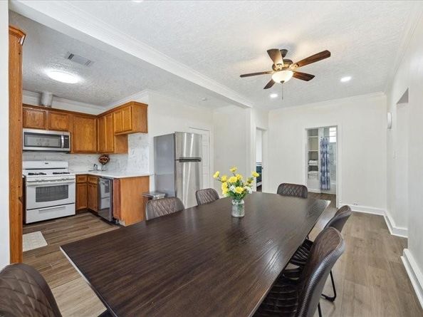 1801 Hussion Street, Houston TX 77003