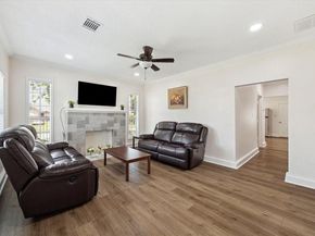 1801 Hussion Street, Houston TX 77003