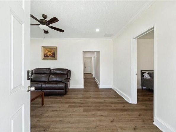 1801 Hussion Street, Houston TX 77003