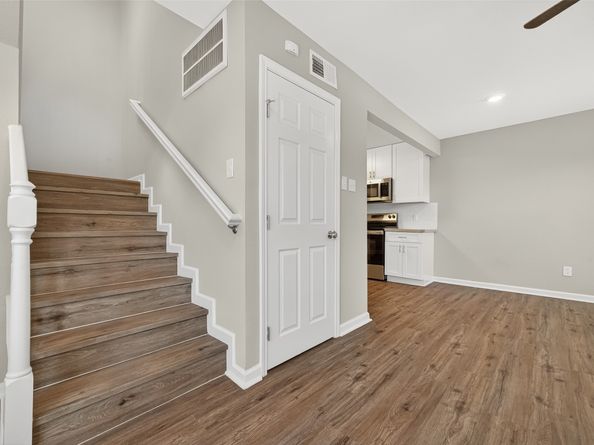 7047 Bissonnet Street 54, Houston TX 77074