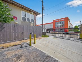 7047 Bissonnet Street 54, Houston TX 77074