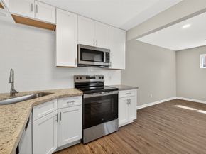 7047 Bissonnet Street 54, Houston TX 77074