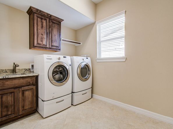 5719 Avon Landing Lane, Sugar Land TX 77479