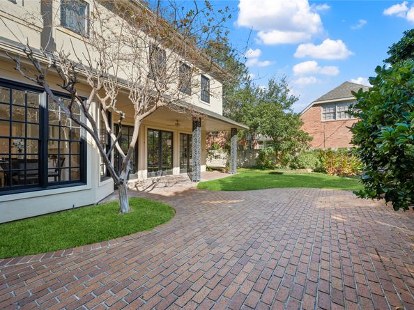 4033 Piping Rock Lane, Houston TX 77027