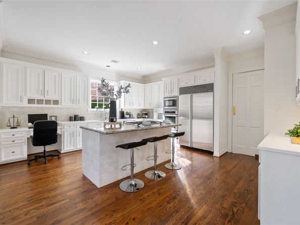 4033 Piping Rock Lane, Houston TX 77027