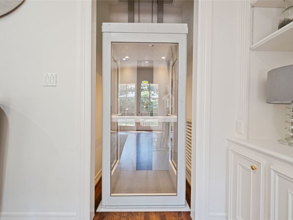 4033 Piping Rock Lane, Houston TX 77027