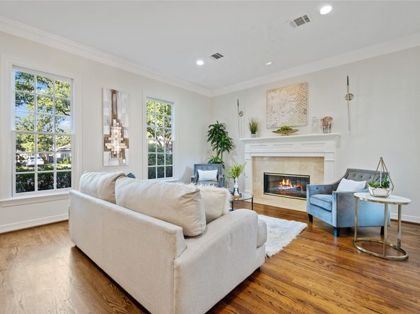 4033 Piping Rock Lane, Houston TX 77027