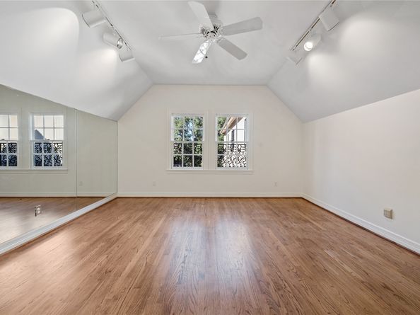 4033 Piping Rock Lane, Houston TX 77027