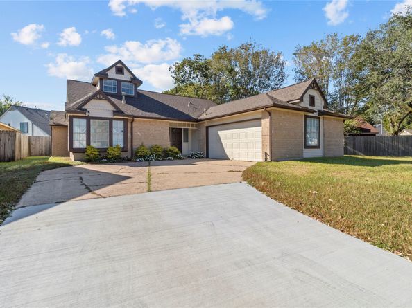 11915 Green Glade Drive, Houston TX 77099