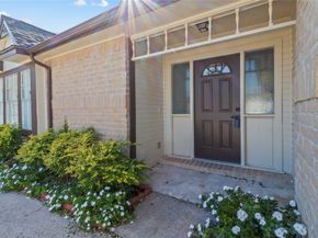 11915 Green Glade Drive, Houston TX 77099