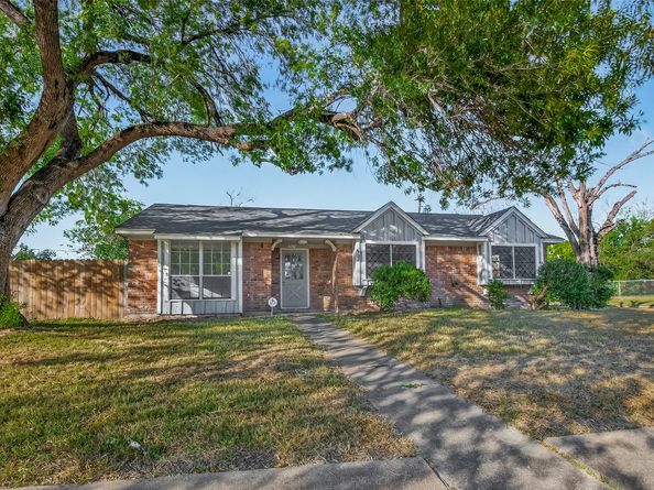 4202 Wuthering Heights Drive, Houston TX 77045