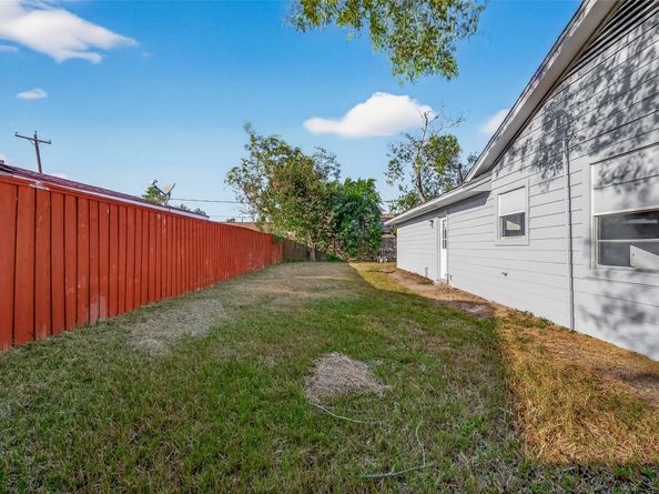 4202 Wuthering Heights Drive, Houston TX 77045