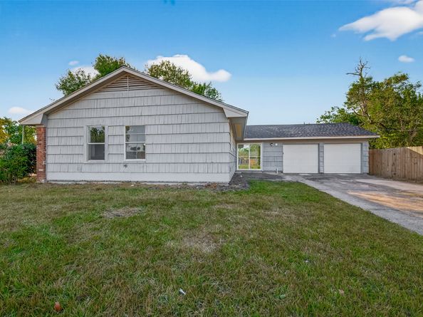 4202 Wuthering Heights Drive, Houston TX 77045