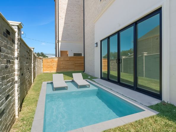 1602 Janak Garden Lane, Houston TX 77055