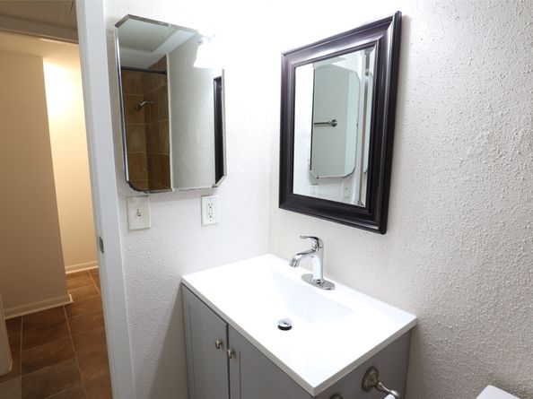 6601 Sands Point Drive 74, Houston TX 77074