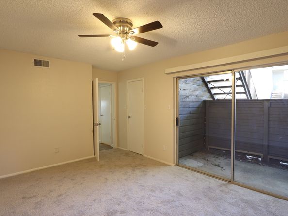 6601 Sands Point Drive 74, Houston TX 77074