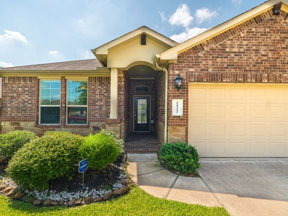 24322 S Newcastle Bay Trail, Spring TX 77389