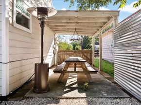 5651 Truett Street, Houston TX 77023