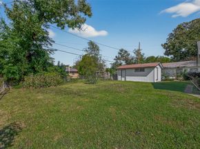 145 E Twickenham Trail, Houston TX 77076