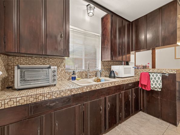 145 E Twickenham Trail, Houston TX 77076