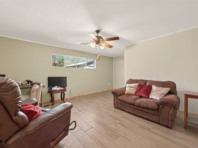 145 E Twickenham Trail, Houston TX 77076