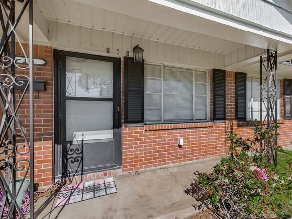 145 E Twickenham Trail, Houston TX 77076