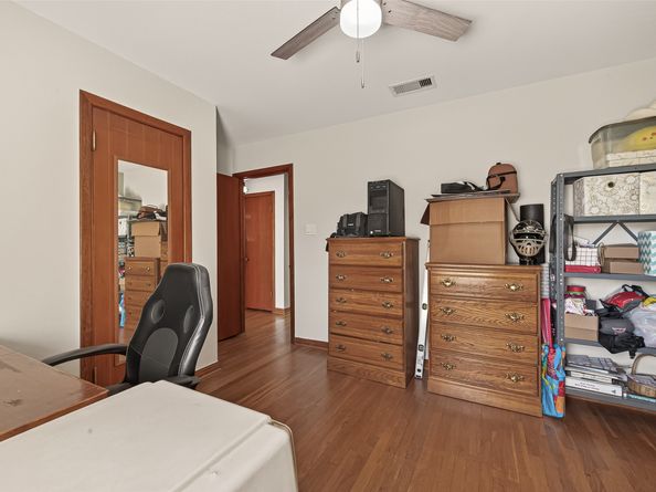 145 E Twickenham Trail, Houston TX 77076