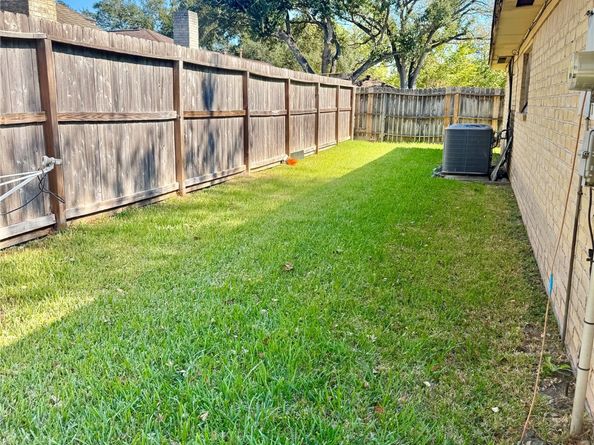 9114 Spellman Road, Houston TX 77031