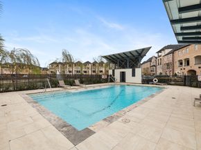 2711 Stelter Place, Houston TX 77007