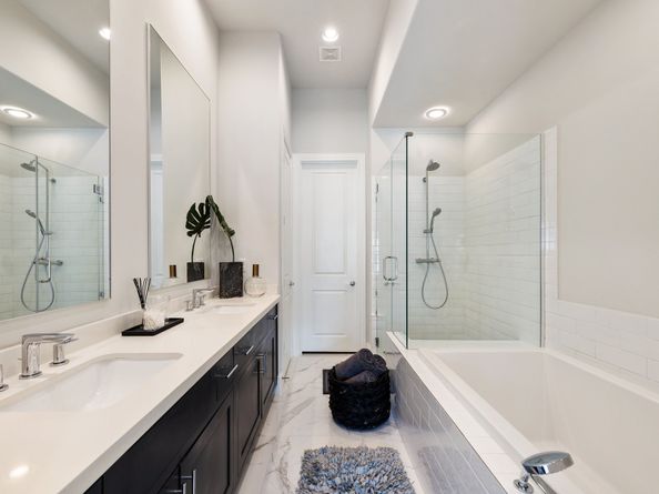 2711 Stelter Place, Houston TX 77007