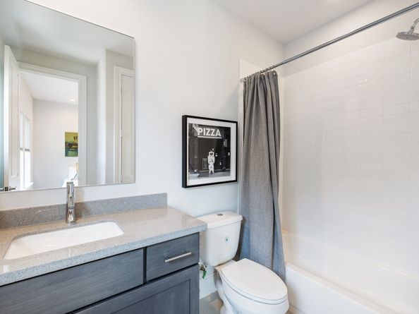 2711 Stelter Place, Houston TX 77007