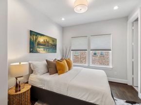 2711 Stelter Place, Houston TX 77007