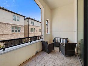 2711 Stelter Place, Houston TX 77007