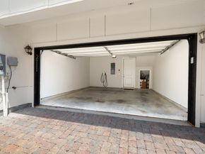 2711 Stelter Place, Houston TX 77007