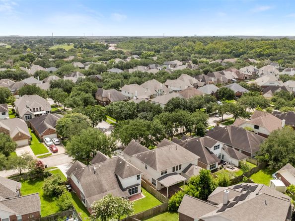 1202 Ivory Meadow Lane, Sugar Land TX 77479