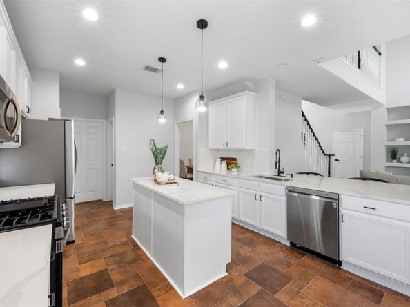 1202 Ivory Meadow Lane, Sugar Land TX 77479