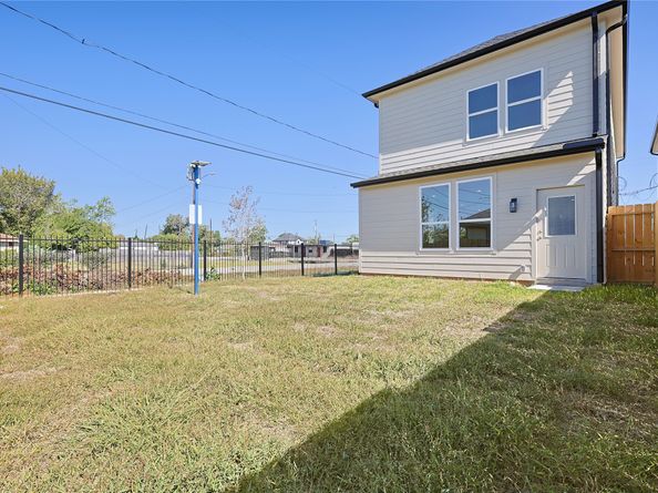 5921 Eastland Street, Houston TX 77028