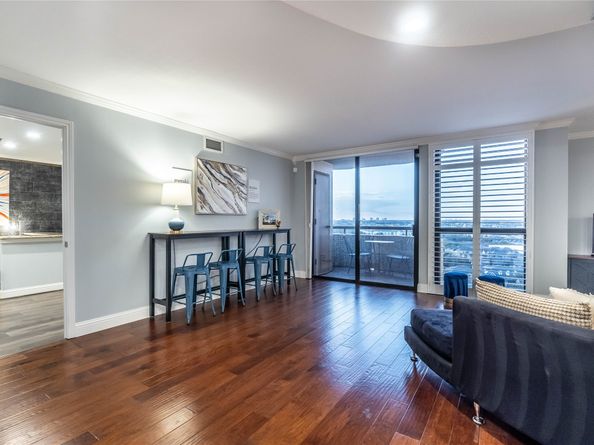 3525 Sage Road 1511, Houston TX 77056