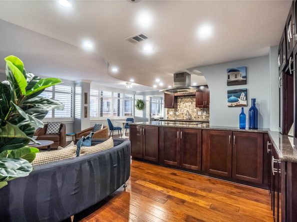 3525 Sage Road 1511, Houston TX 77056