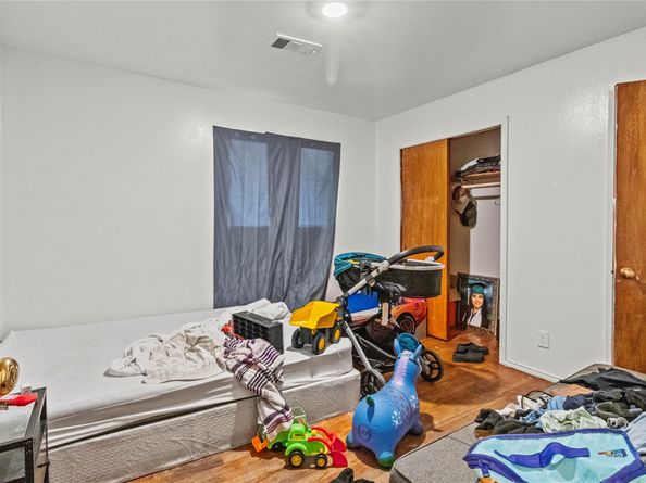 4911 Edfield Street, Houston TX 77033