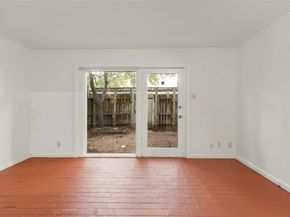 5239 Arboles Drive M, Houston TX 77035