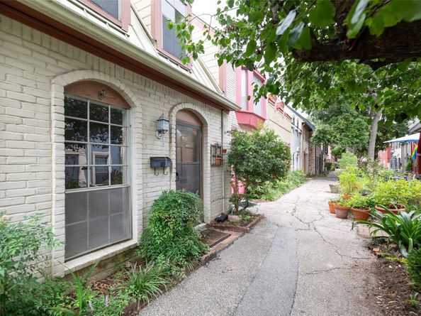 5239 Arboles Drive M, Houston TX 77035