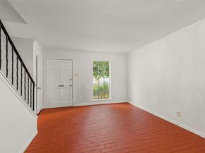 5239 Arboles Drive M, Houston TX 77035