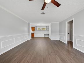 6112 Pineway Boulevard, Houston TX 77023