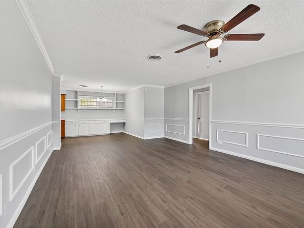 6112 Pineway Boulevard, Houston TX 77023