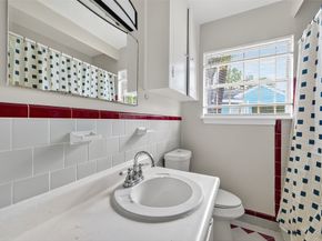 6112 Pineway Boulevard, Houston TX 77023