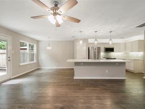 101 N Villa Oaks Drive, The Woodlands TX 77382