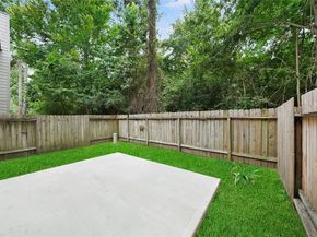 101 N Villa Oaks Drive, The Woodlands TX 77382