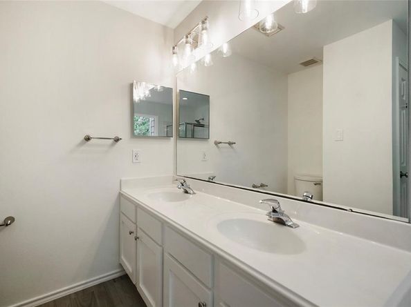 101 N Villa Oaks Drive, The Woodlands TX 77382