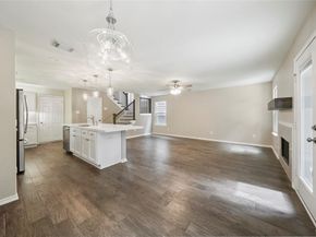 101 N Villa Oaks Drive, The Woodlands TX 77382